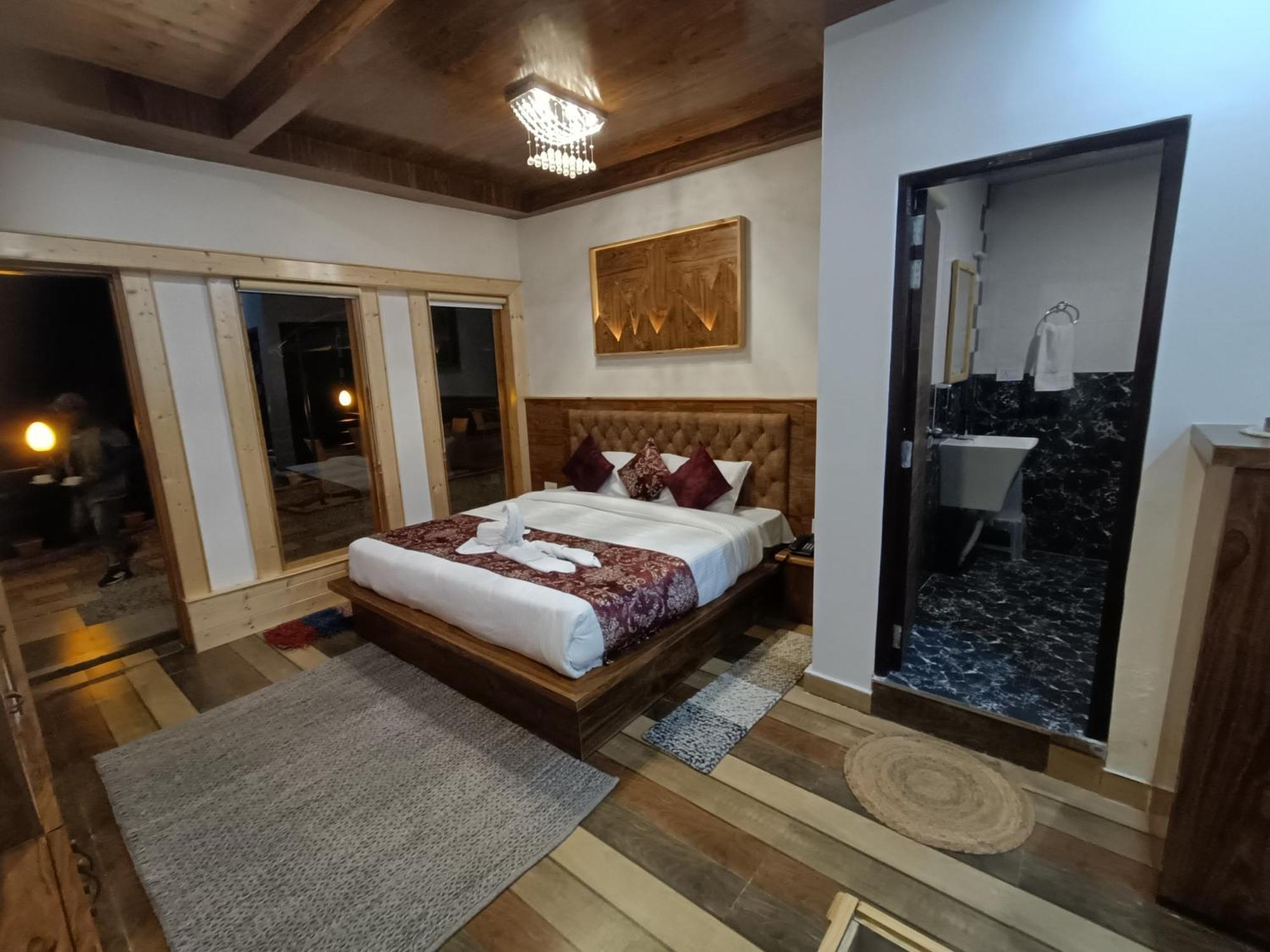 Trimounts-A Boutique Hotel & Wellnes Center In Tirthan Valley Banjār Εξωτερικό φωτογραφία