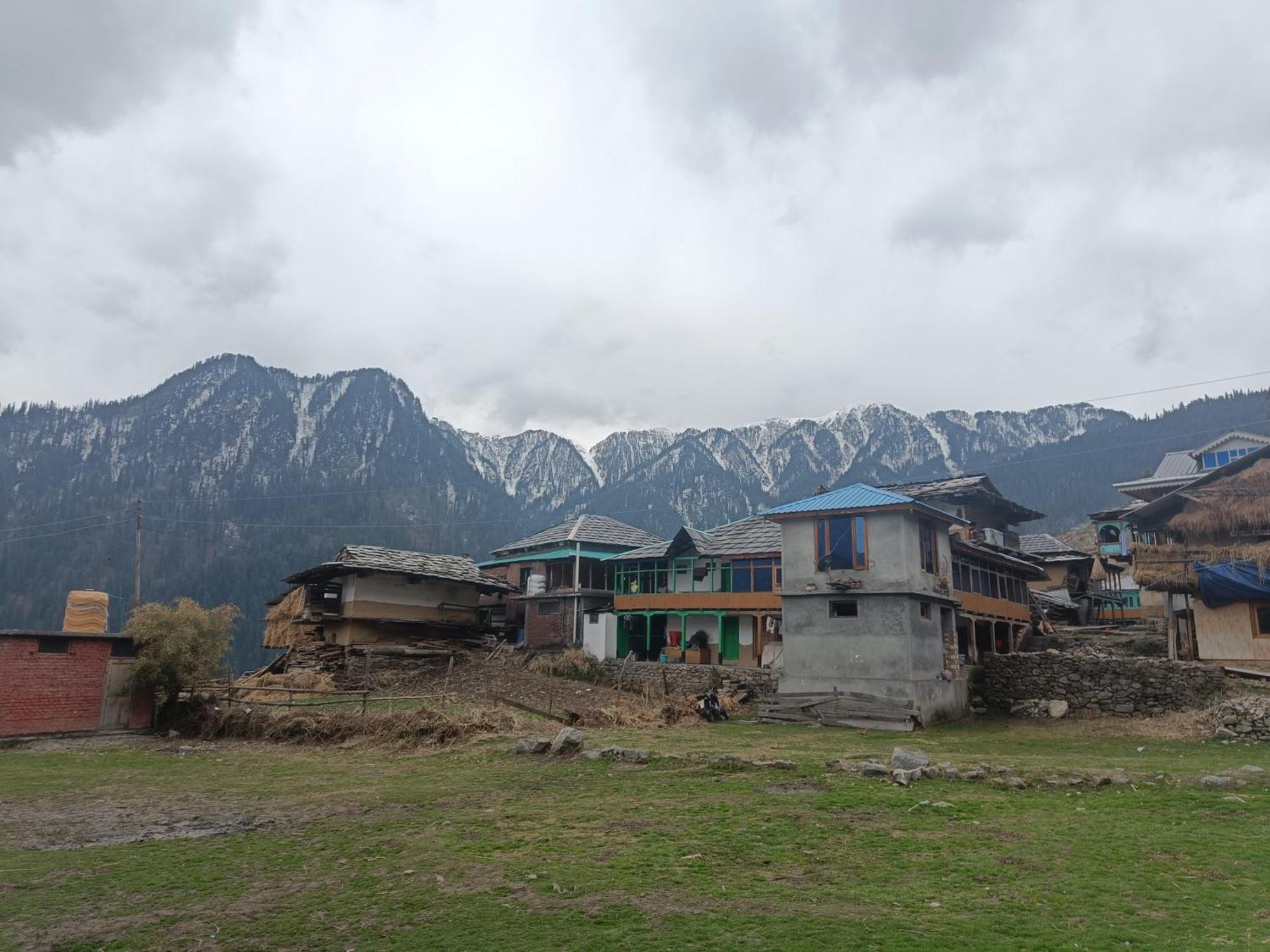 Trimounts-A Boutique Hotel & Wellnes Center In Tirthan Valley Banjār Εξωτερικό φωτογραφία