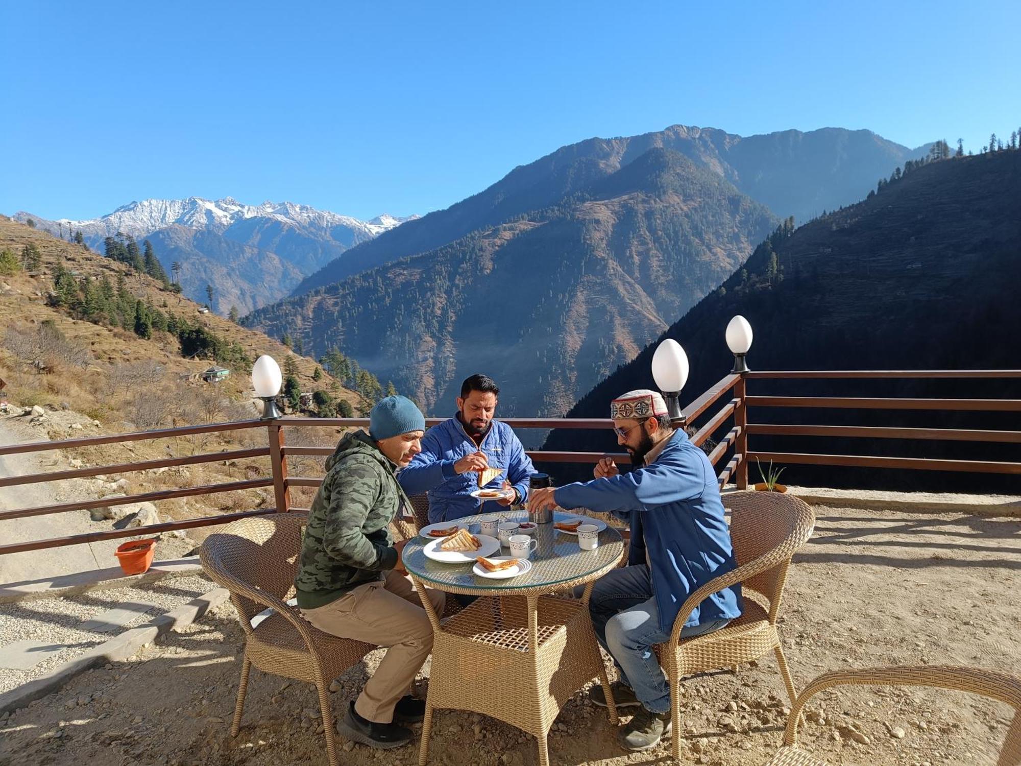 Trimounts-A Boutique Hotel & Wellnes Center In Tirthan Valley Banjār Εξωτερικό φωτογραφία